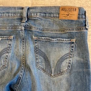 Hollister Vintage Boyfriend‎ Jeans Size: 25 Color: Blue Distressed Button-fly